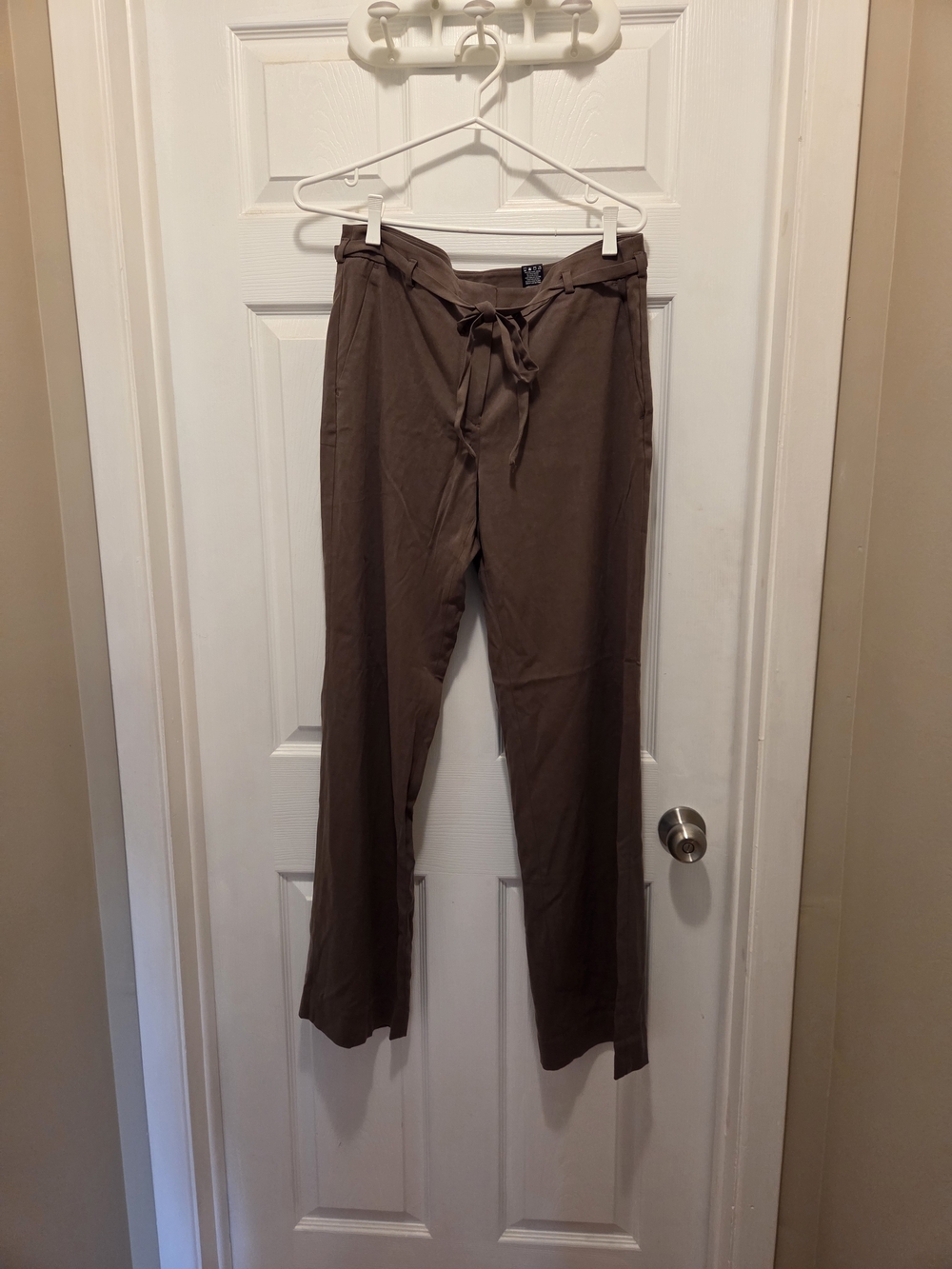 RW&CO. Brown Tie-Waist Straight-Leg Women's Pants